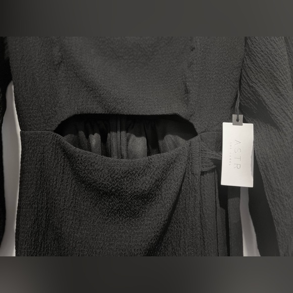 ASTR NWT Cutout Long Balloon Sleeve A-line Wrap Mini Dress in Black Size Small - Picture 9 of 15